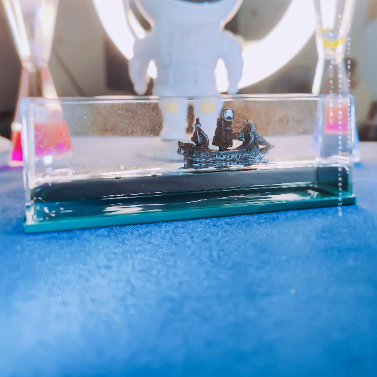 Cruise Ship Fluid Drift Bottle